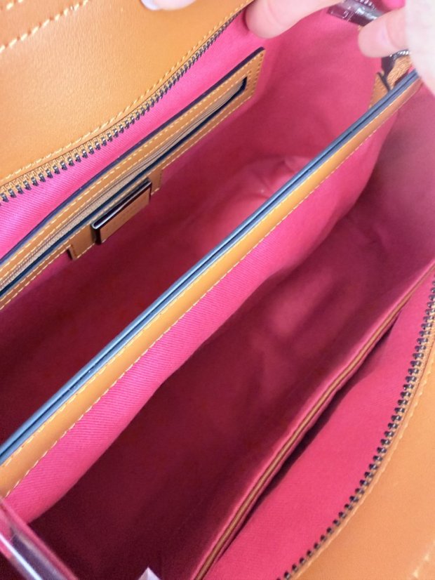 CROMIA RUMI kabelka tote – karamelová